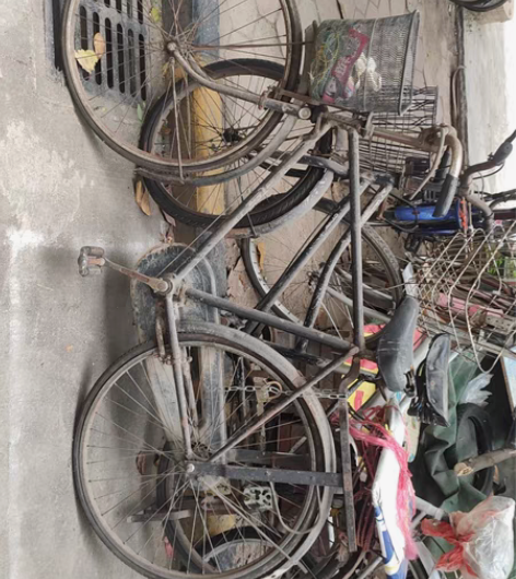 闲置70年代凤凰自行车 二八大杠 感兴趣的...