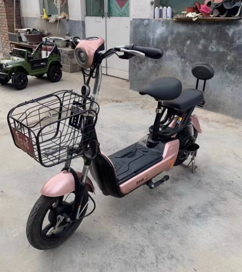 9成新二手电动车铅酸锂电大品牌雅迪爱玛电动...