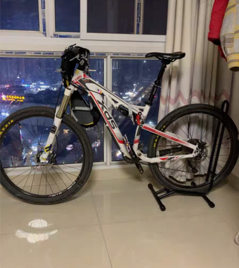 喜德盛lm430软尾。15.5车架方便操控...