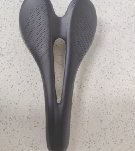 包邮美国伊斯顿EC90真皮坐垫，边缘轻微破...