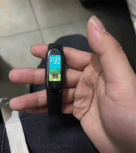 包邮小米手环5标准版,带原装线,表带后换的...
