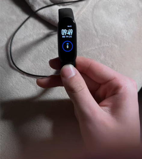 小米手环5 京东自营店购入 可提供购买截图...