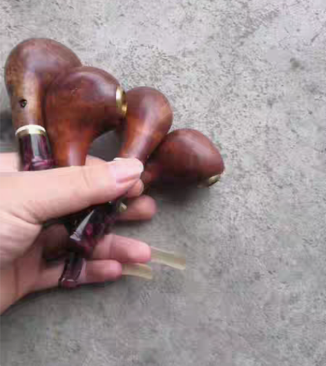 包邮麻梨疙瘩烟斗,四把一起打包 感兴趣的话...