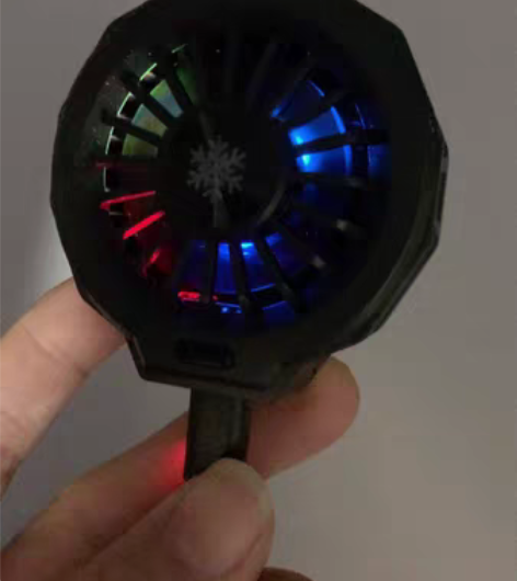 包邮半导体制冷手机散热器，陶瓷底部，效率更...