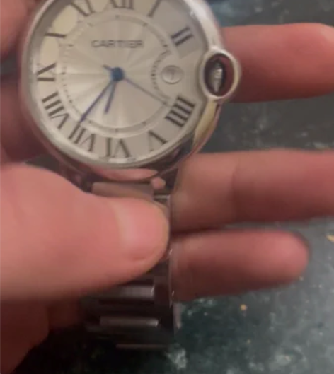 包邮卡地亚手表?? 买了3个月 感兴趣的话...