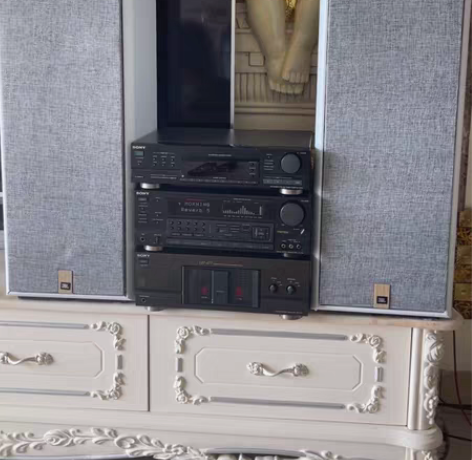 索尼LBT-A77组合音响,是3件主机,前...