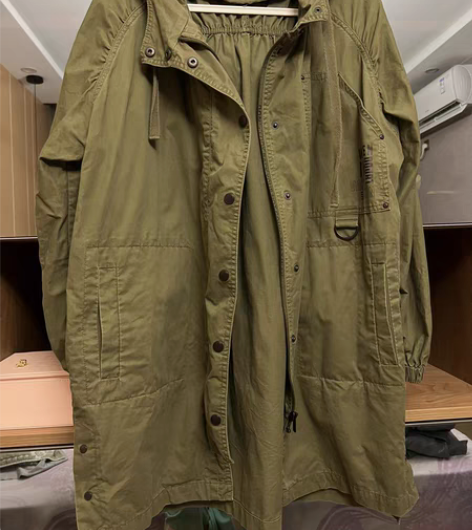 包邮only 韩版中长军绿风衣 购于专柜，...
