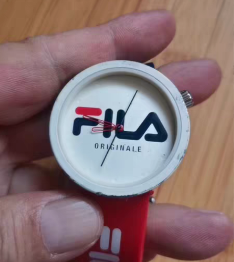 FILA斐乐电子手表 品        牌...