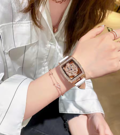 包邮满天星扑克女神时来运转手表女小众夏季女...