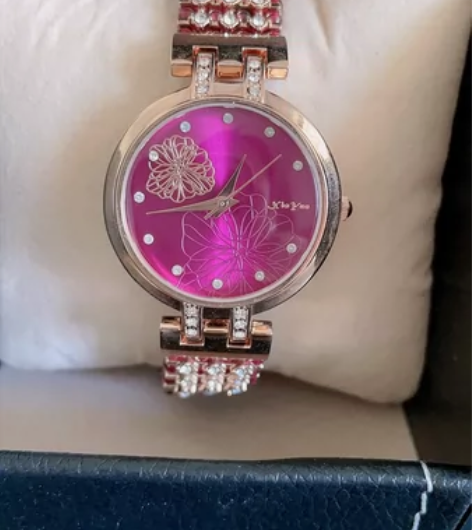 瑞士机芯手表，全新防水！ 表带设计天然石榴...