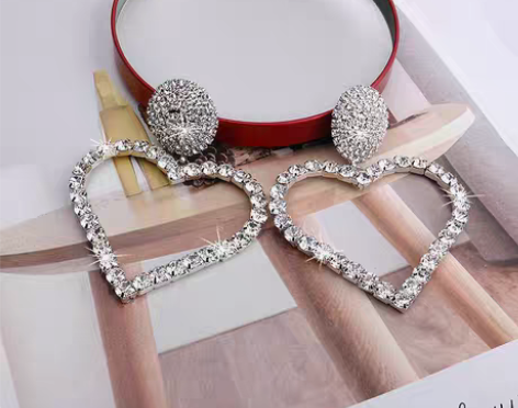 转卖上海自提!海报款杨幂爱心耳环超大夸张闪...