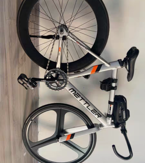 无刹车，死飞，入手后没时间骑 感兴趣的话点...