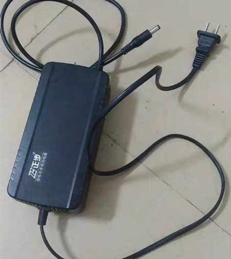 正步电动车原装冲电器48付2安理电池冲电器...