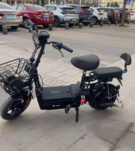 去年买回来的台铃电动车,有合格证,充电器,...