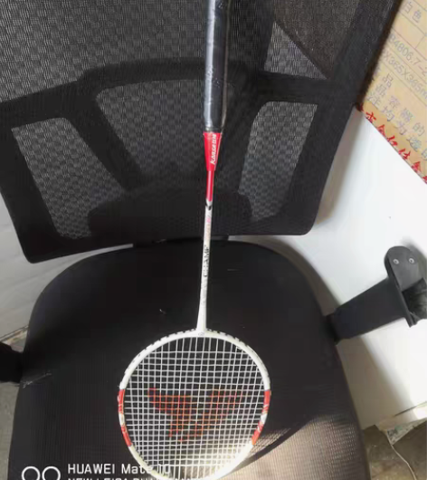 包邮一支羽毛球拍（狂神)一支网球拍（狮普高...