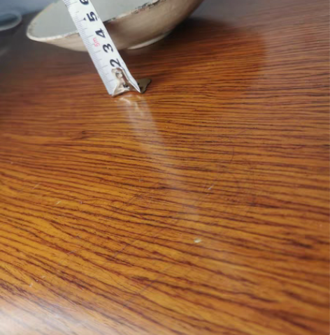 包邮宋双鱼碗，口沿因覆烧形成较宽的芒口，斜...