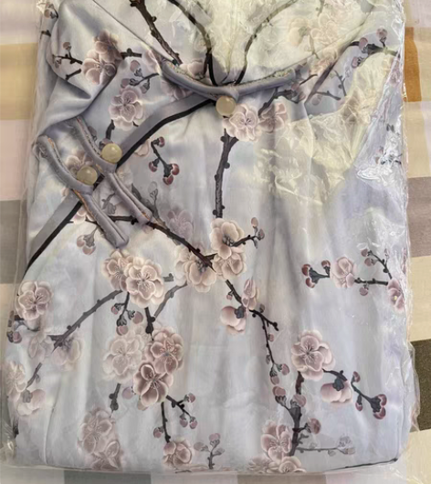 全新苏州旗袍 未熨烫仅试穿 M码我卡肩膀 ...