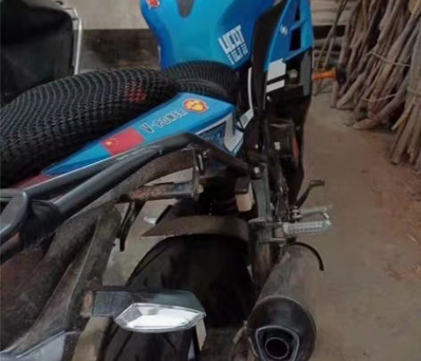 闲置一辆迅龙牌LK150/4S摩托车 感兴...