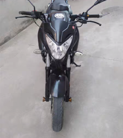 包邮出售2018年2月黑色宝雕牌250街车...