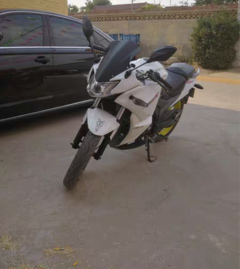 力帆KPR200摩托车，个人一手，手续齐全...