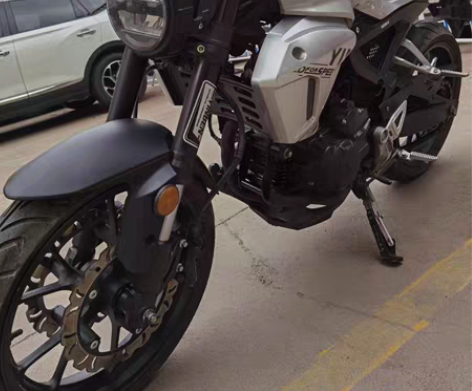 21年个人一手车，买来练手的，五千公里，大...