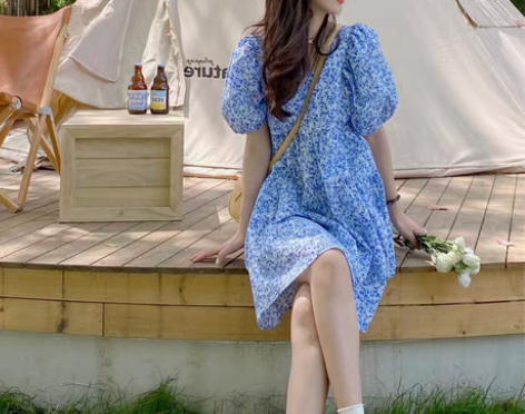 转卖高端法式复古碎花裙子女2022年夏季新...