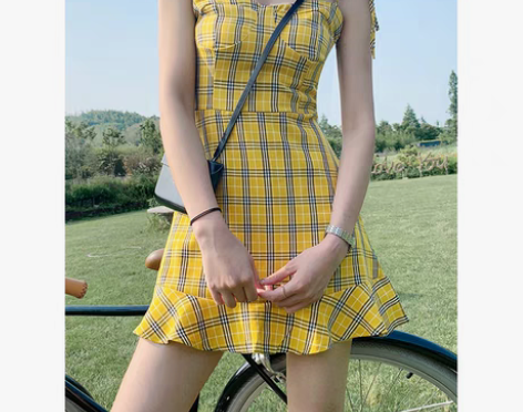 转卖沙滩裙复古黄色格子吊带连衣裙春夏鱼尾裙...