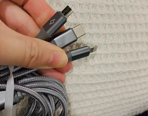 包邮【16.8全新包邮】罗马仕三合一数据线...