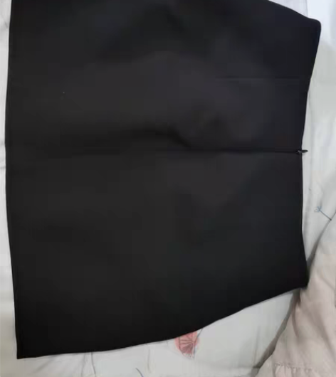 包邮Only包臀裙，九成新，胖了穿不了，便...