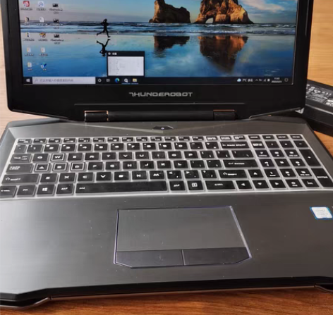 雷神游戏本，带256g固态硬盘 感兴趣的话...