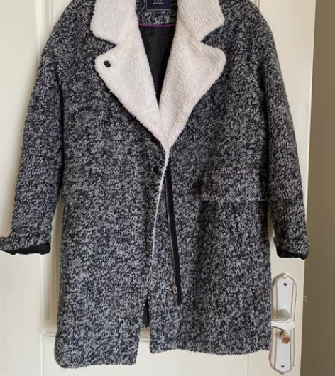 包邮拉夏贝尔毛呢外套，显瘦。115斤以内可...