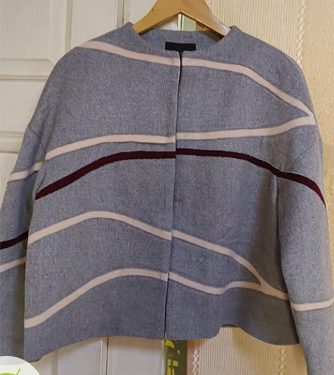 短款宽松羊毛上衣，适合110－125左右的...