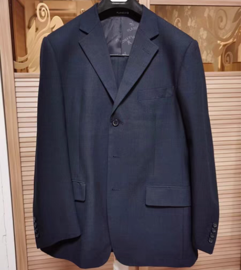 花花公子西装，专柜货，180/98B 感兴...