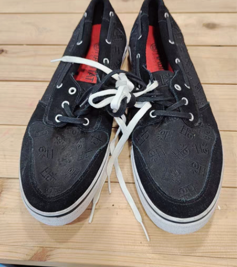 实体店甩货全新男款布鞋42.5码不退不换不...