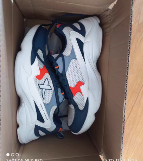 包邮特步网鞋老爹款式41码，闲置没怎么穿过...