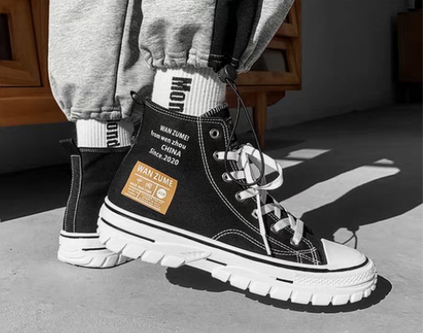 转卖秋季男鞋帆布高帮板鞋百搭休闲潮鞋冬季加...