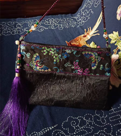 包邮老绣拼香云纱手工包 两只翩翩起舞的蝴蝶...