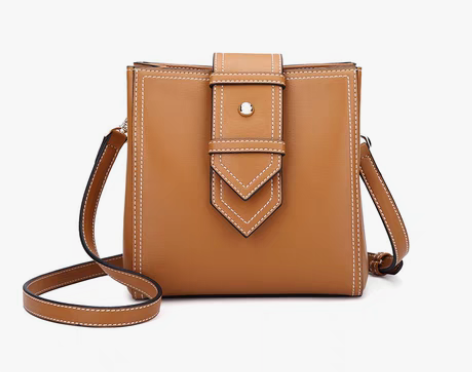 转卖【年货价】稻草人斜挎包水桶包  做工挺...