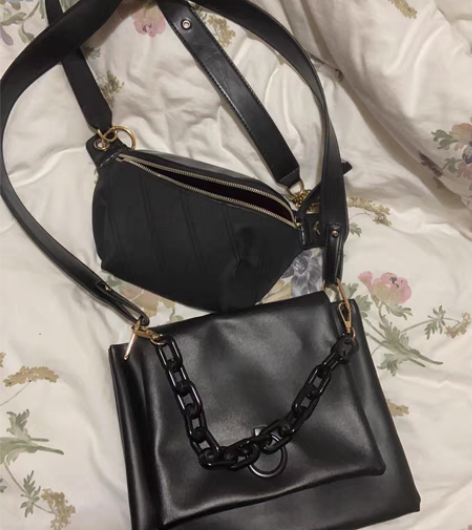 闲置的包包 两个一起打包 感兴趣的话点“我...