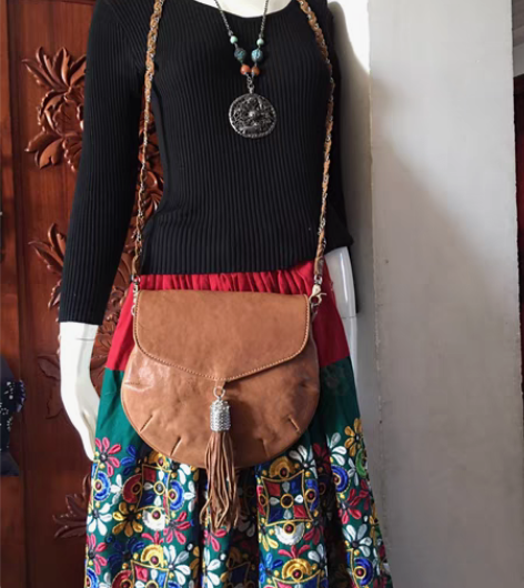 特惠真皮羊皮链条包 今天翻东西翻出这个包包...