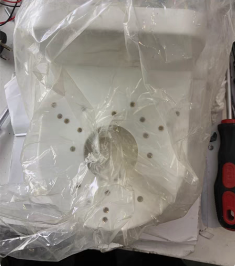 包邮海康威视防爆半球电梯摄像头有3个，型号...