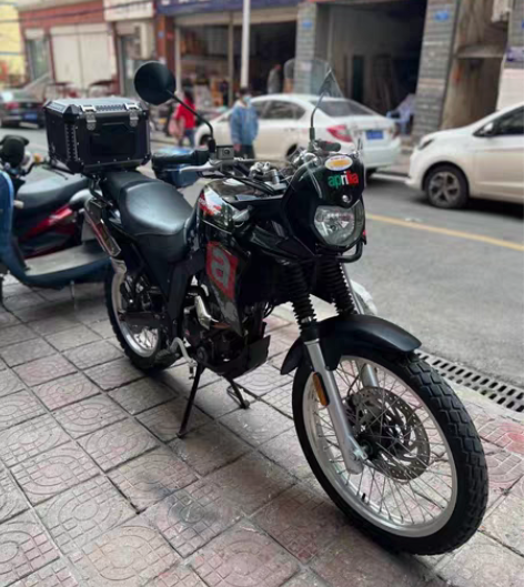 包邮19年阿普利亚adv150，手续齐全可...