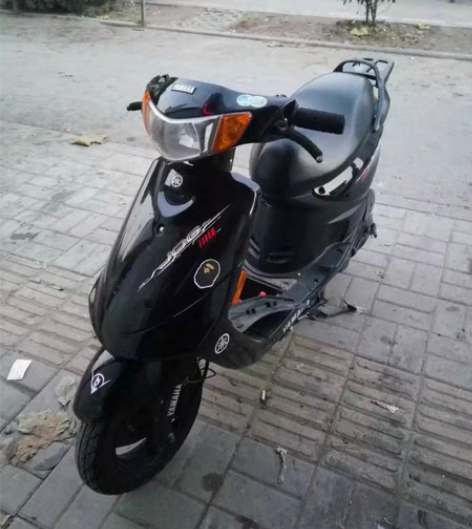 买四轮了出正宗国三雅马哈巧格，不是一比一的...