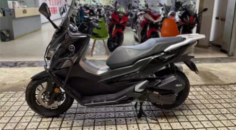 无极SR150GT TCS版一台，最新款国...