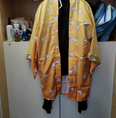 包邮鬼灭之刃 我妻善逸 cos服 全新，扣...