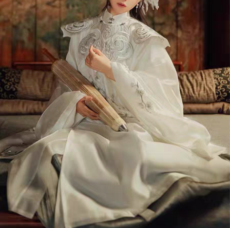 转卖【十三余 小豆蔻儿】[馥比仙] 立领斜...