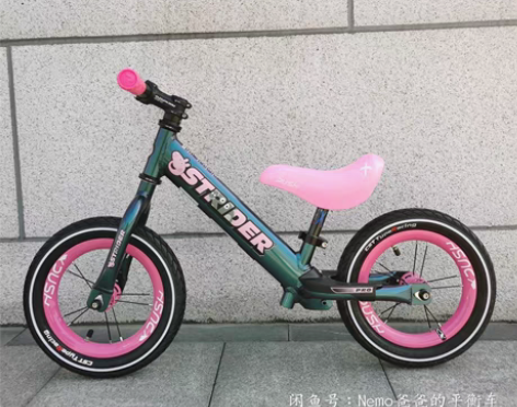 包邮strider儿童平衡车滑步车超轻2-...