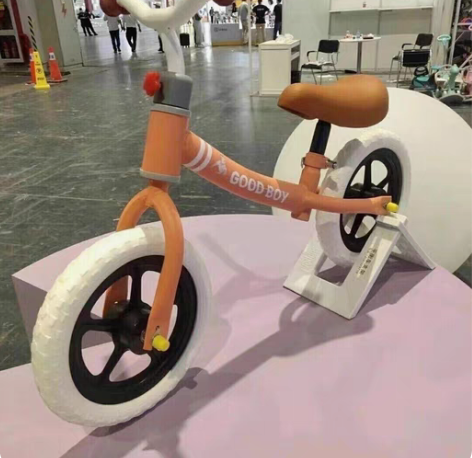 包邮母婴店倒闭，处理15个儿童平衡车溜溜车...