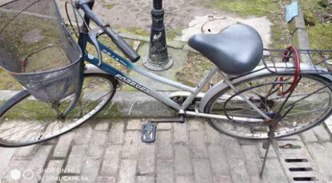 永久自行车,七成新,180元 感兴趣的话点...