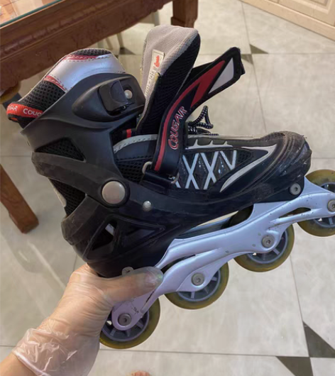 包邮美洲狮轮滑鞋 感兴趣的话点“我想要”和...